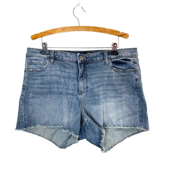 Kut from the Kloth Plus Size 18W Shorts Gidget Fray High Waist Medium Wash - Picture 1 of 15